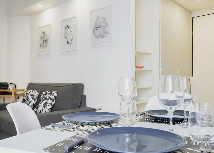 Easylife - Elegante Sui Navigli Apartment